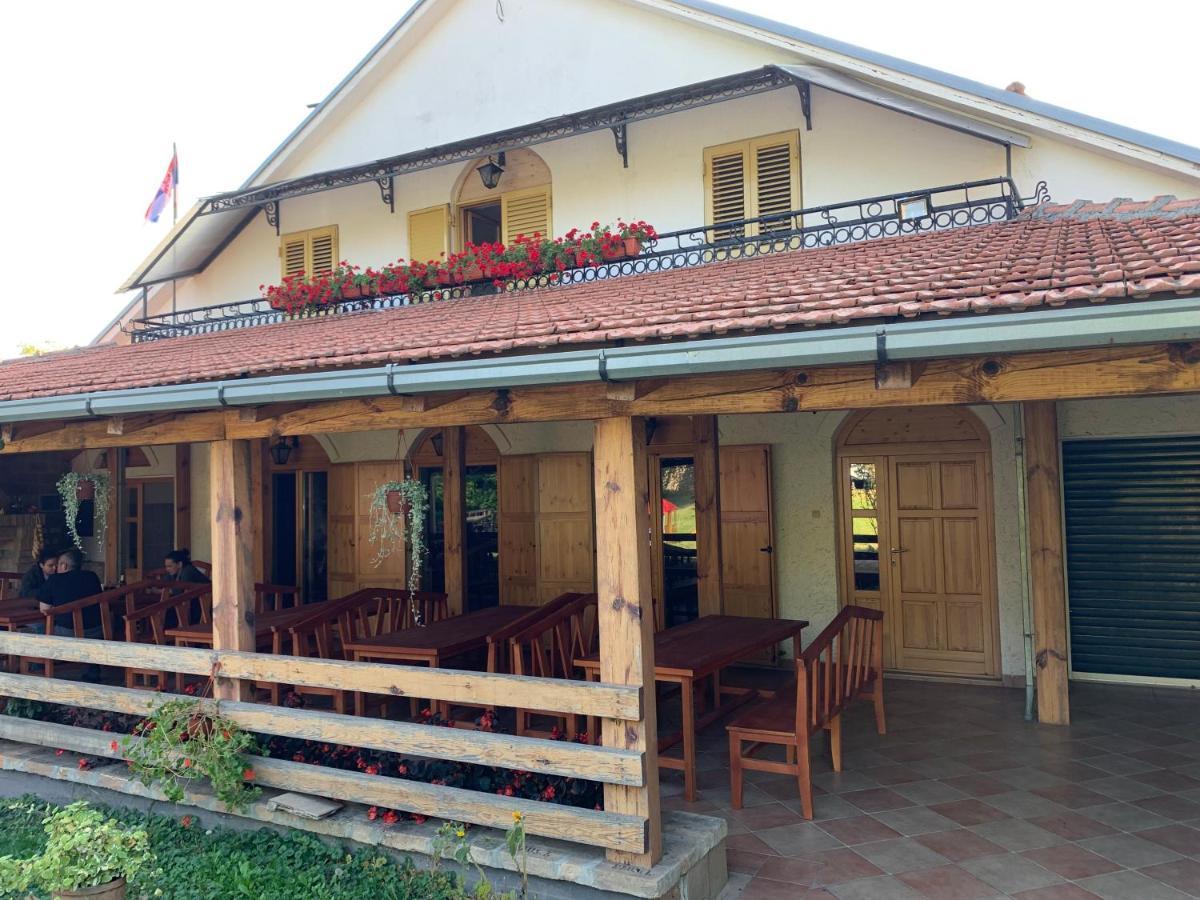 Domacinstvo Bakic Vendégház Ürög Kültér fotó