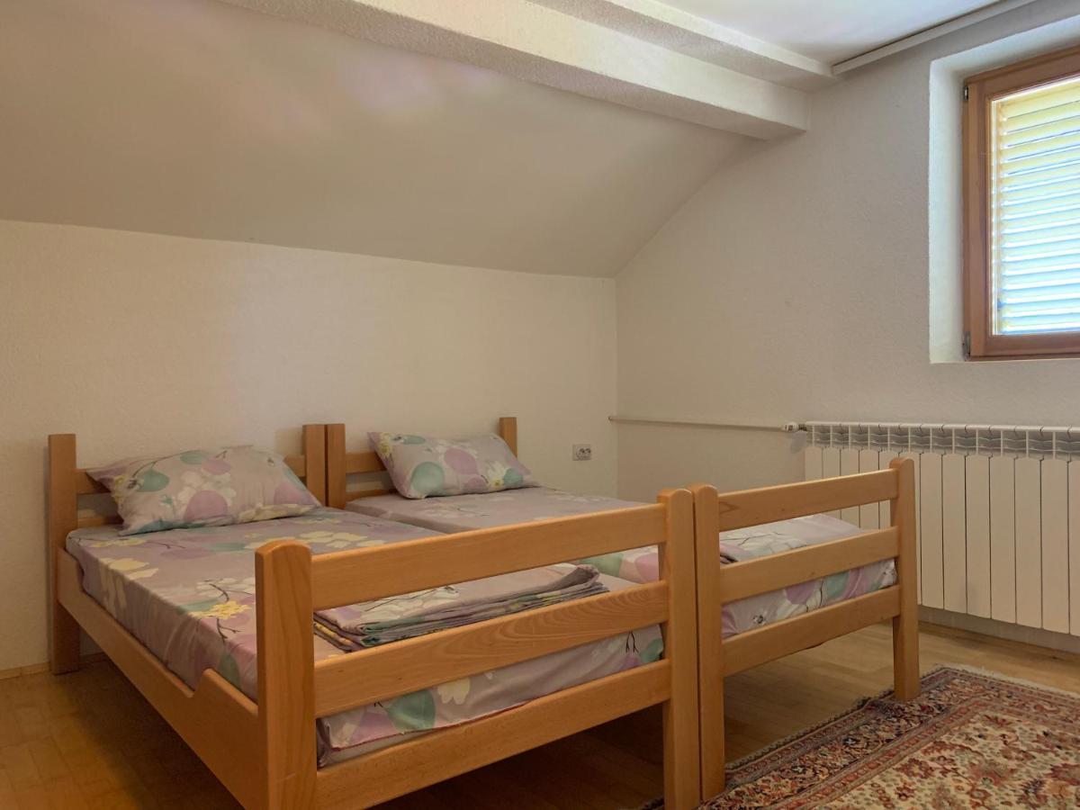 Domacinstvo Bakic Vendégház Ürög Kültér fotó